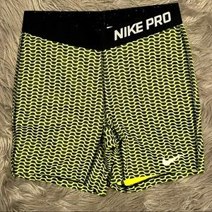 NIKE Pro Youth Spandex Workout Shorts (Lime Green/Black) Youth XL